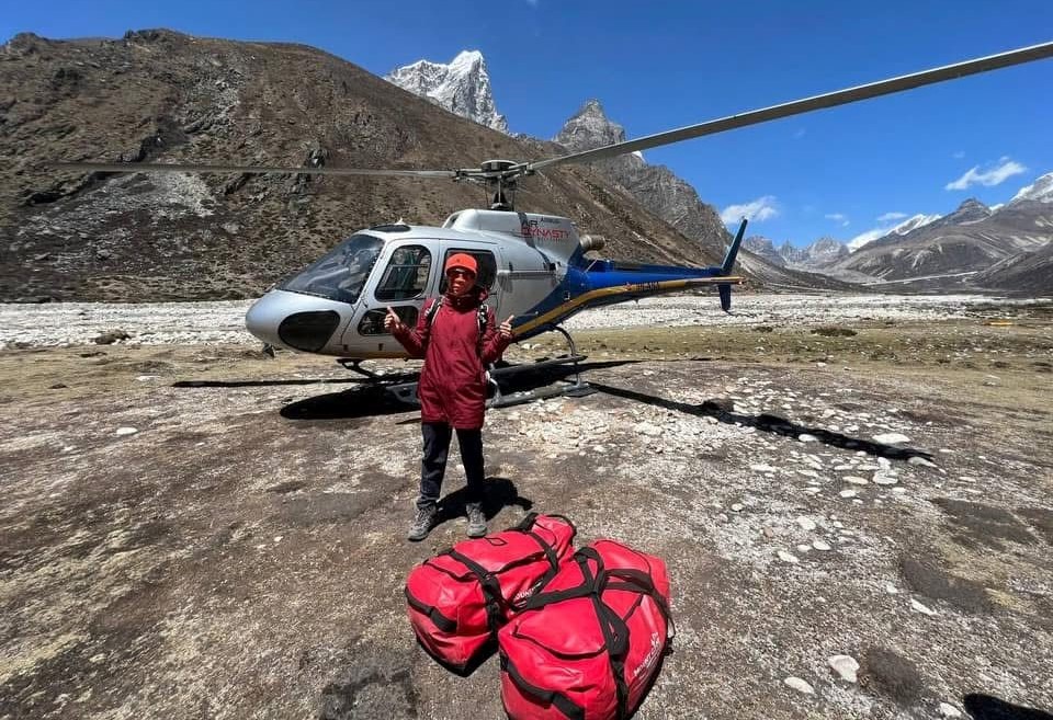 Helicopter Landing at Kalapatthar 5555m