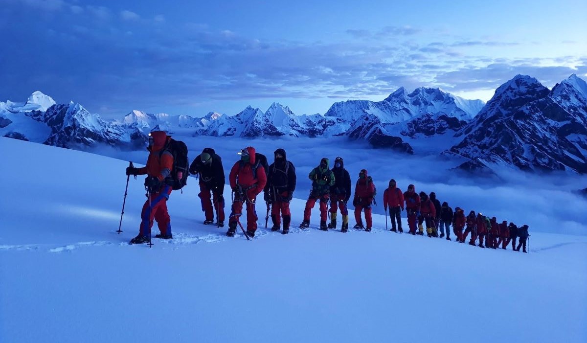 Climbers are ready to Climbing Island Peak 6189m