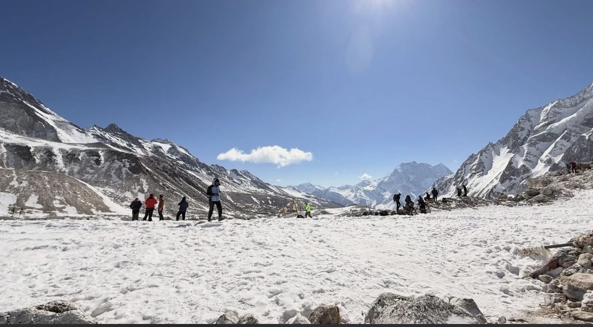 Larke La Pass Day during Manaslu Trek