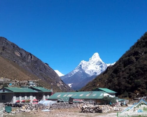 Everest Aaaaaaaaaaa ()